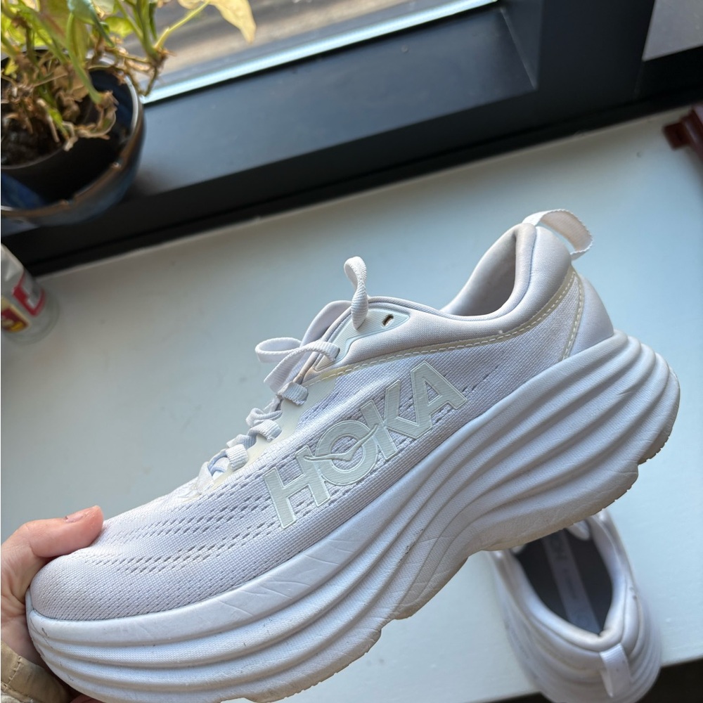 Hoka Bondi 8 women’s size 6
